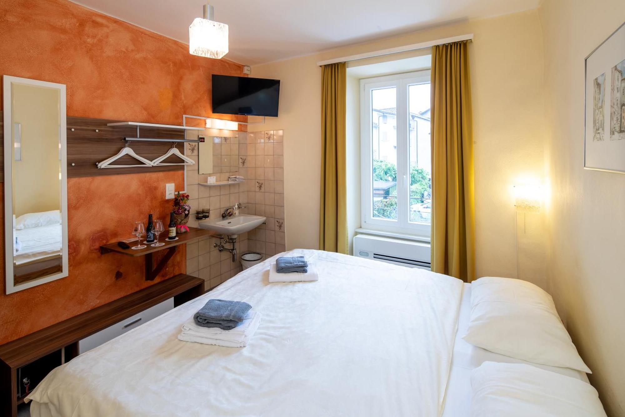 Albergo Pensione San Giorgio Losone Exterior foto